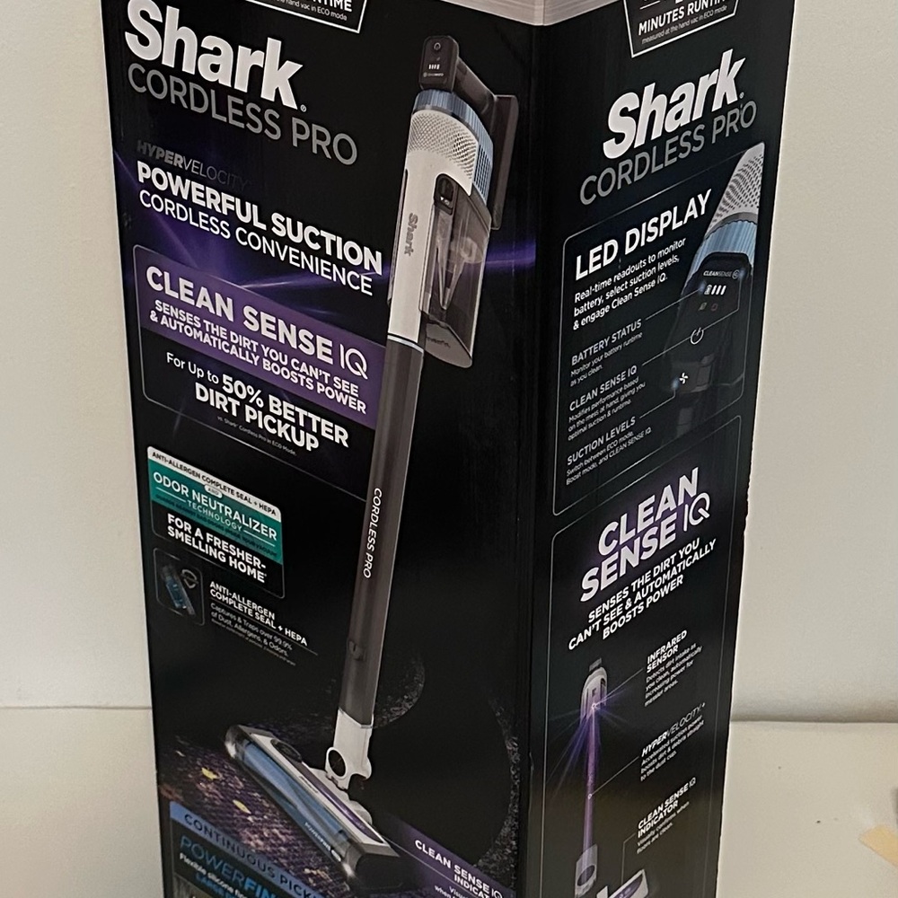 Cordless Pro Vacuum IZ562H- Black and Silver